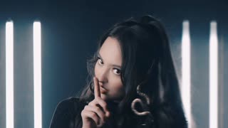 Faouzia - Secrets (Official Video 2020)