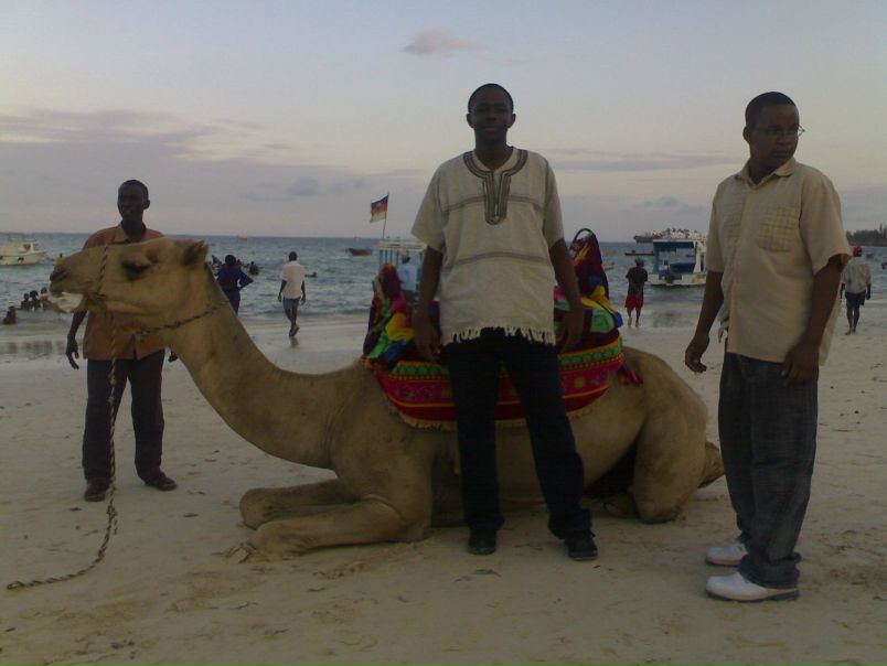 Erik Omondi фото №2