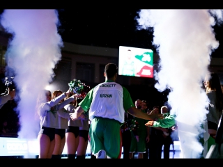 Quino Colom Alley-Oop to Trenton Lockett